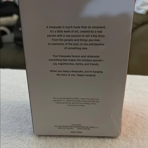 🙃 Hallmark Keepsake Tinker Bell Ornament with Red and Green - Picture 3 of 5